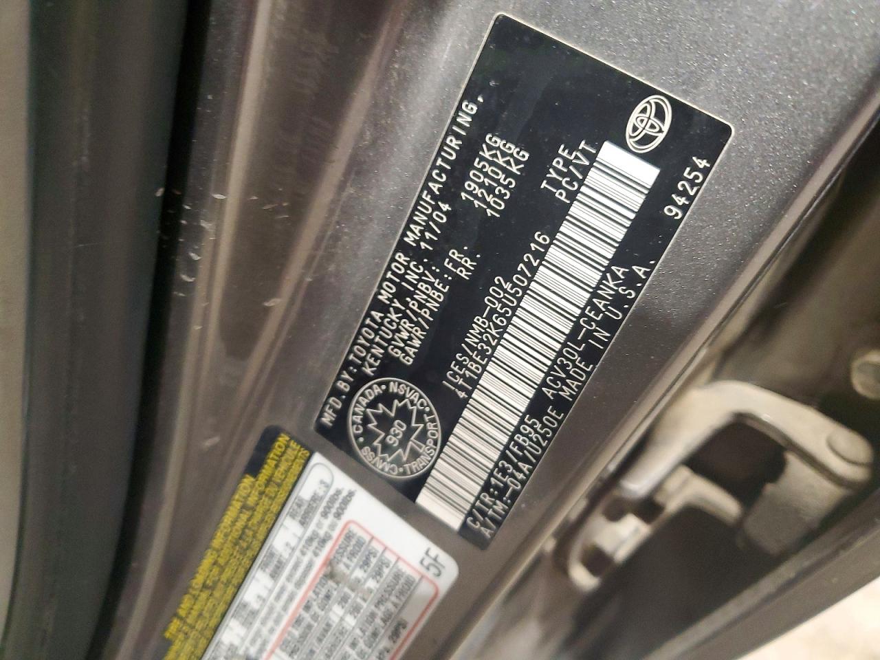 2005 TOYOTA CAMRY photo 23