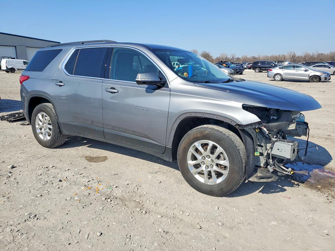 2020 CHEVROLET TRAVERSE LT photo 4