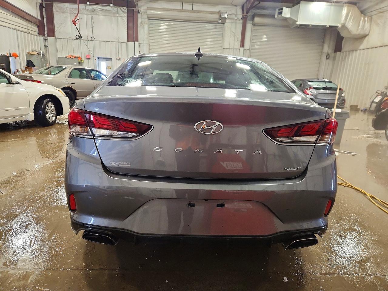 2018 HYUNDAI SONATA SPORT photo 11