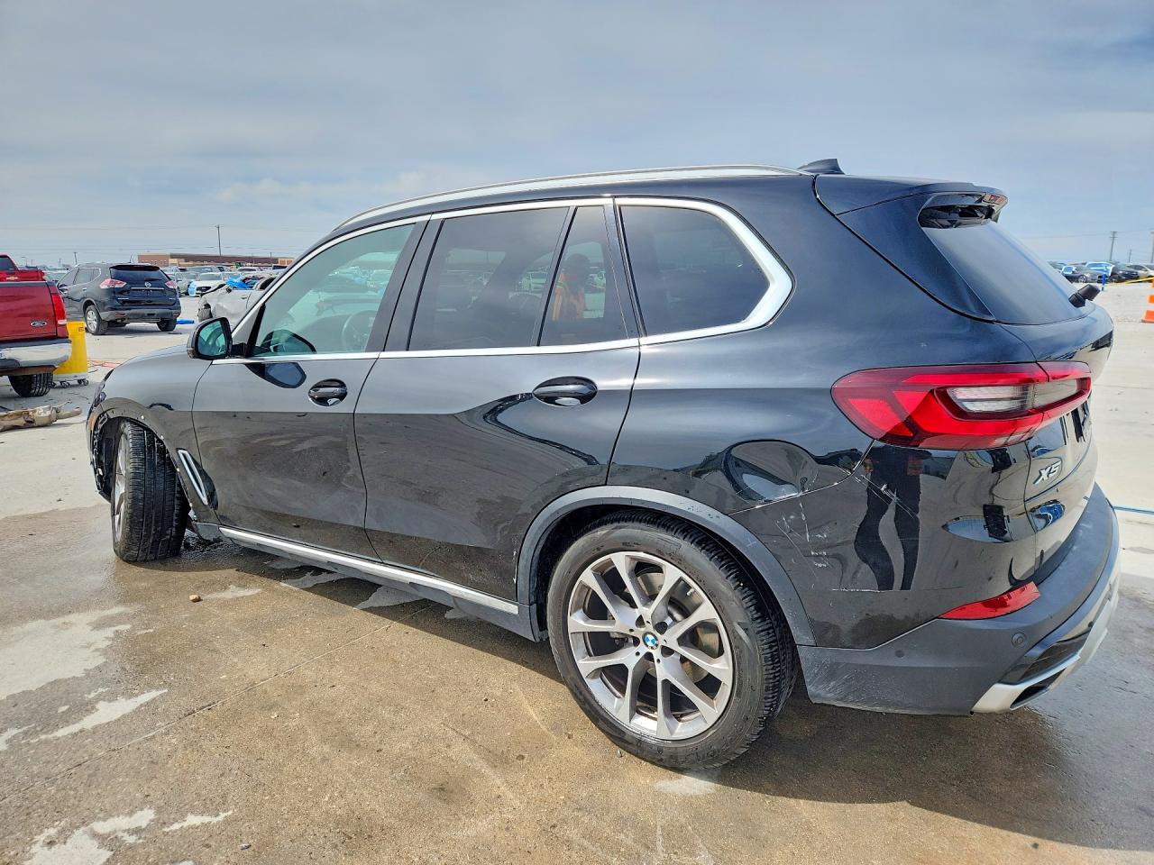 2022 BMW X5 SDRIVE 40I photo 2