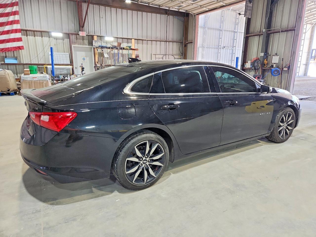 2018 CHEVROLET MALIBU LT photo 3