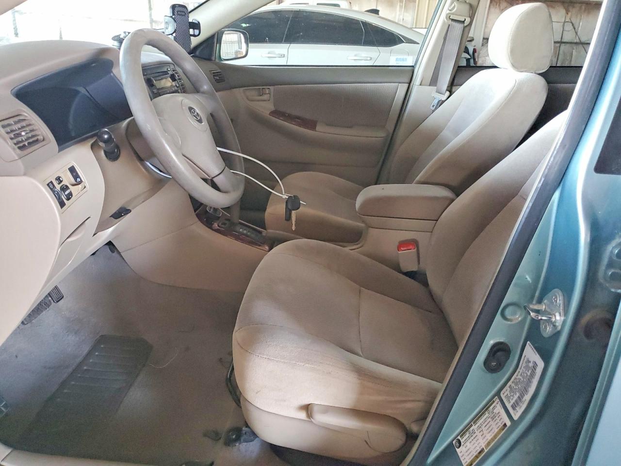 2006 TOYOTA COROLLA LE photo 19