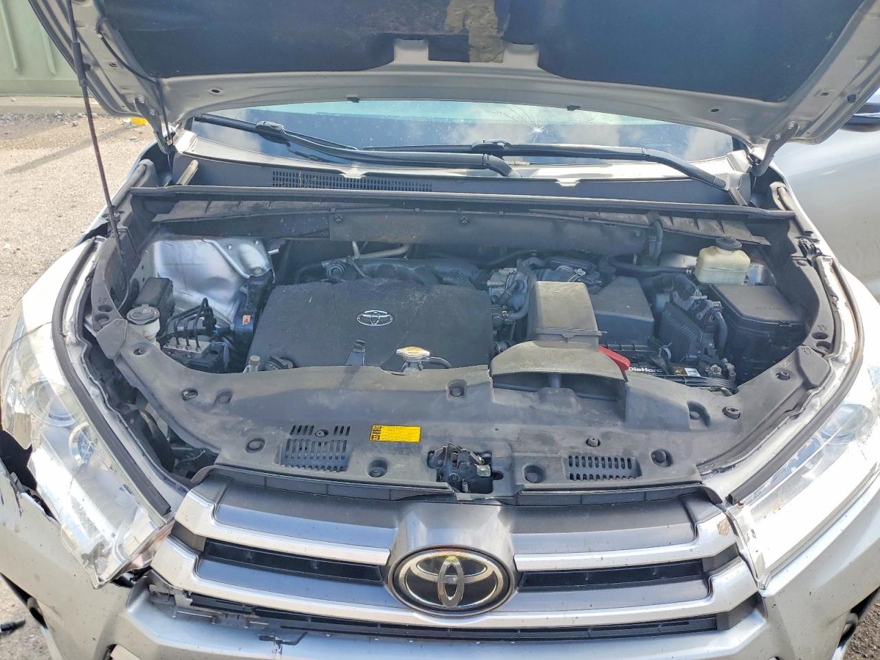 2017 TOYOTA HIGHLANDER XLE photo 12