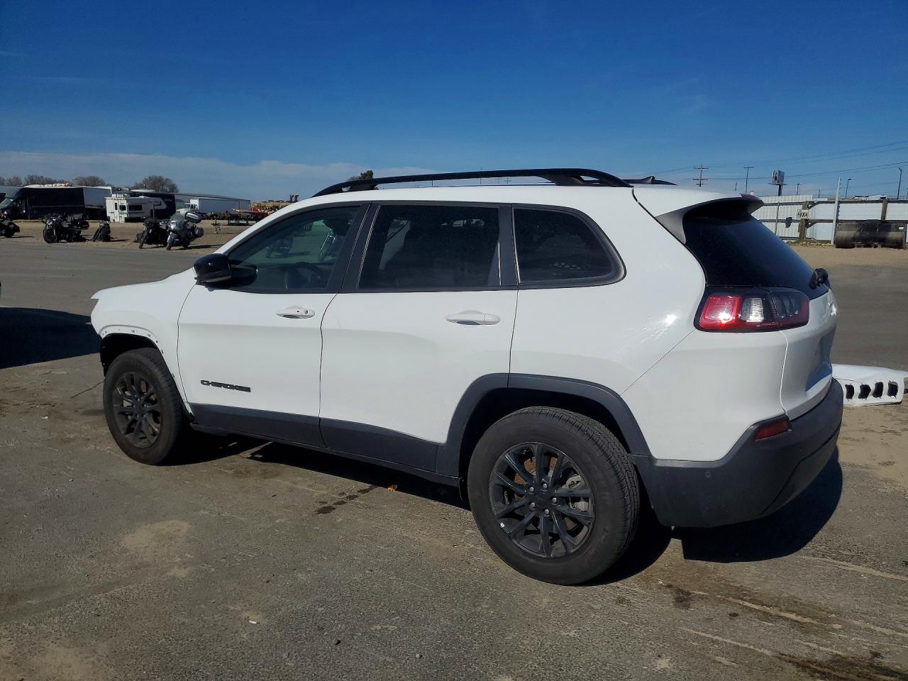 2023 JEEP CHEROKEE photo 2