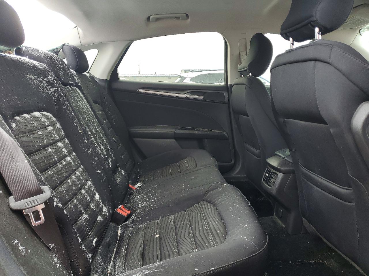 2016 FORD FUSION SE photo 19