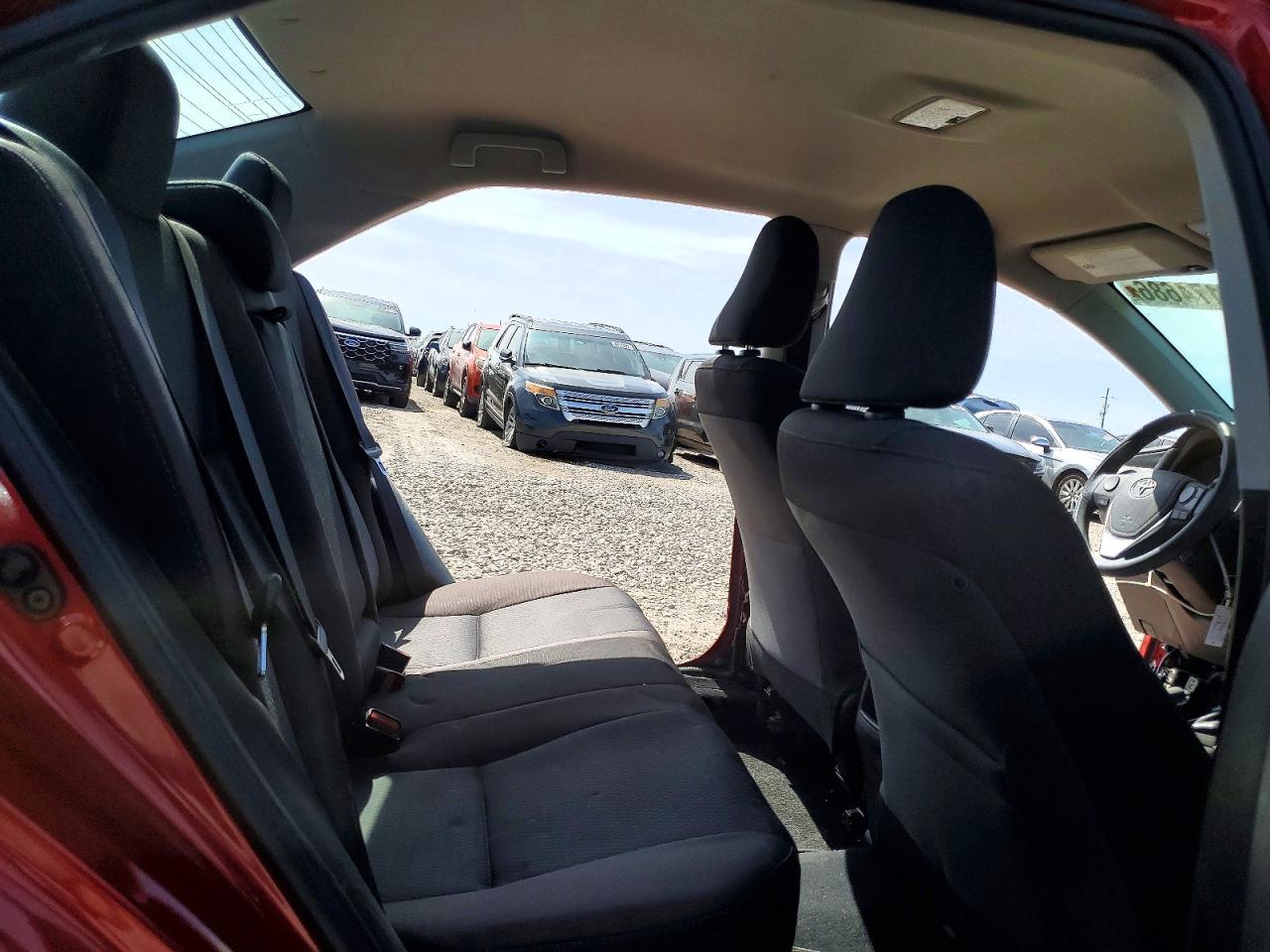2018 TOYOTA COROLLA LE photo 19