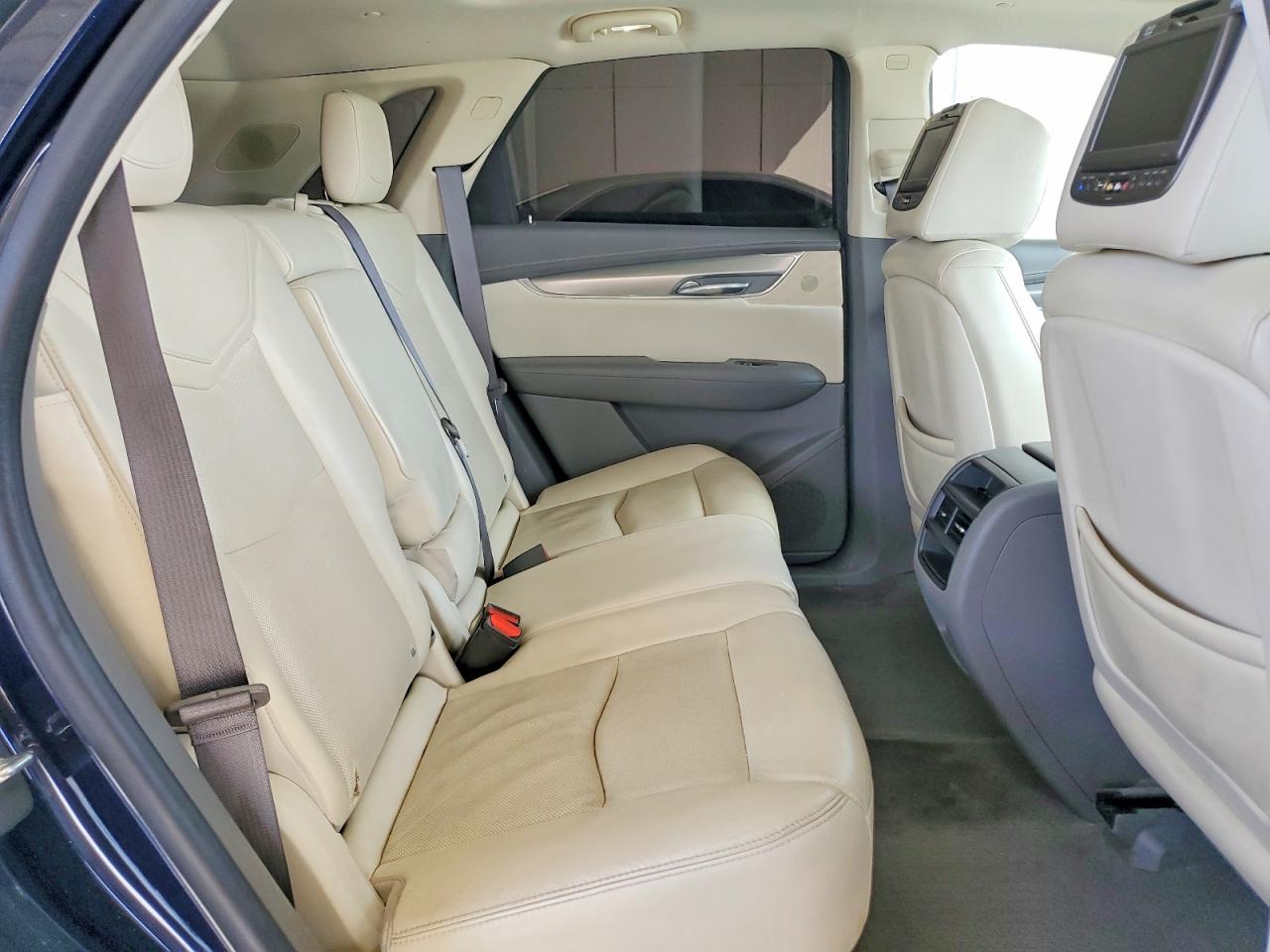 2017 CADILLAC XT5 PREMIUM LUXURY photo 31
