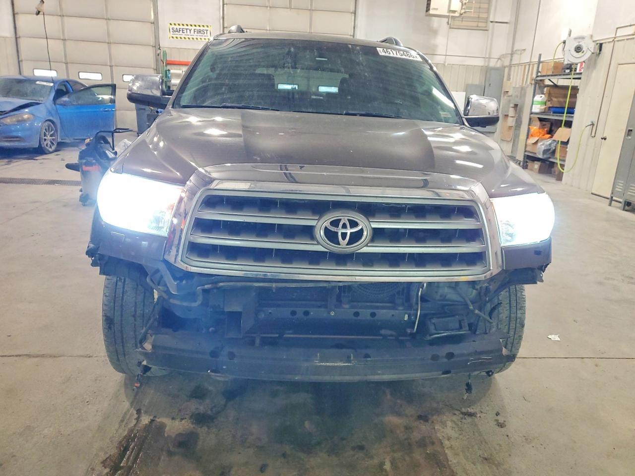 2010 TOYOTA SEQUOIA PLATINUM photo 9