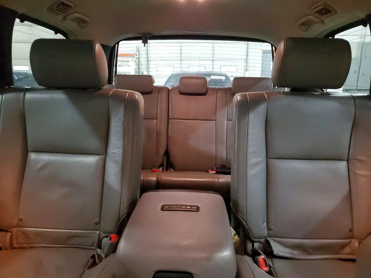 2010 TOYOTA SEQUOIA PLATINUM photo 19