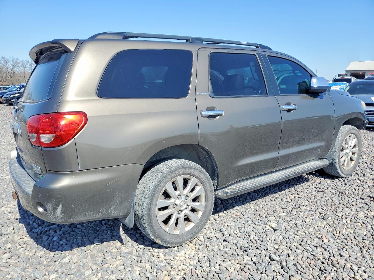 2010 TOYOTA SEQUOIA PLATINUM photo 5