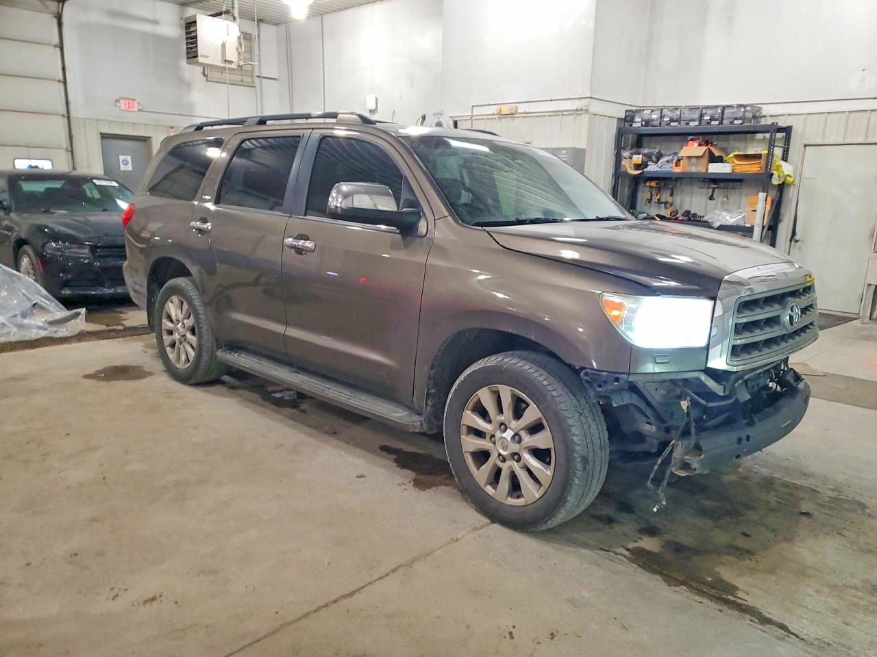 2010 TOYOTA SEQUOIA PLATINUM photo 7