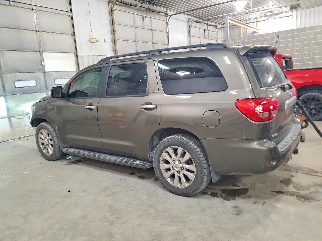 2010 TOYOTA SEQUOIA PLATINUM photo 3