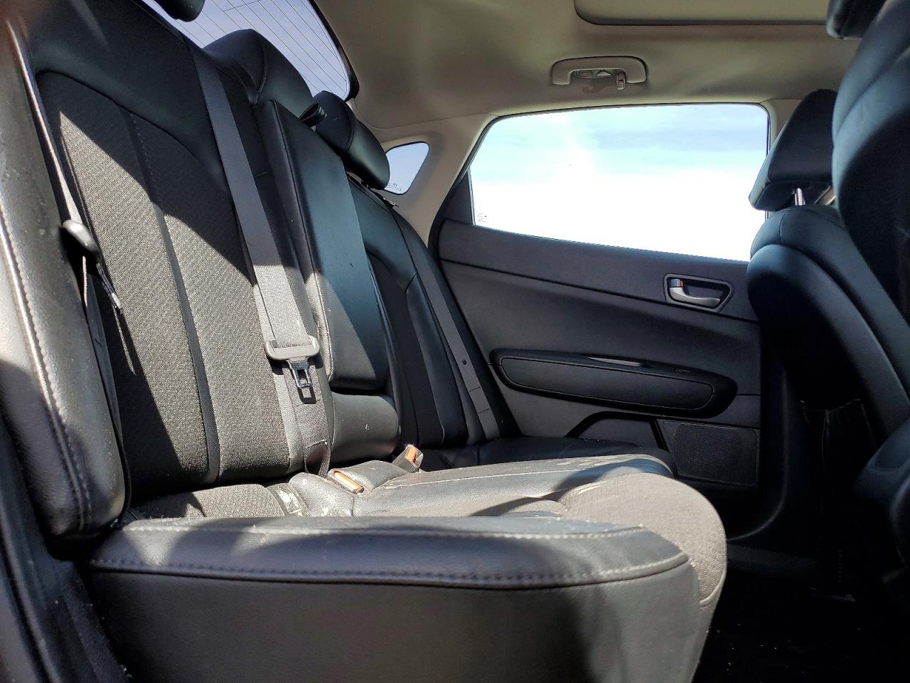 2018 KIA OPTIMA S photo 28