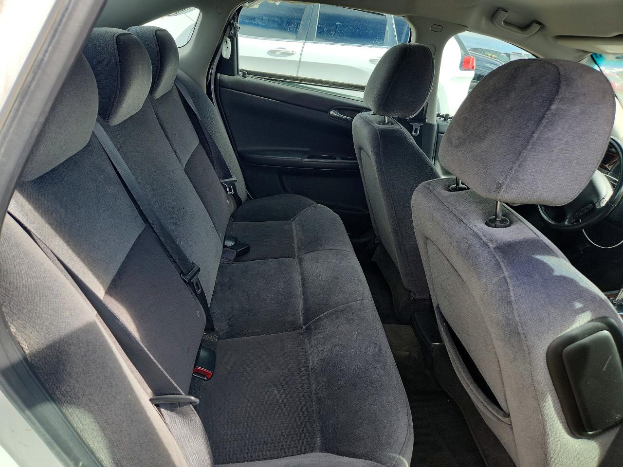 2010 CHEVROLET IMPALA LT photo 10