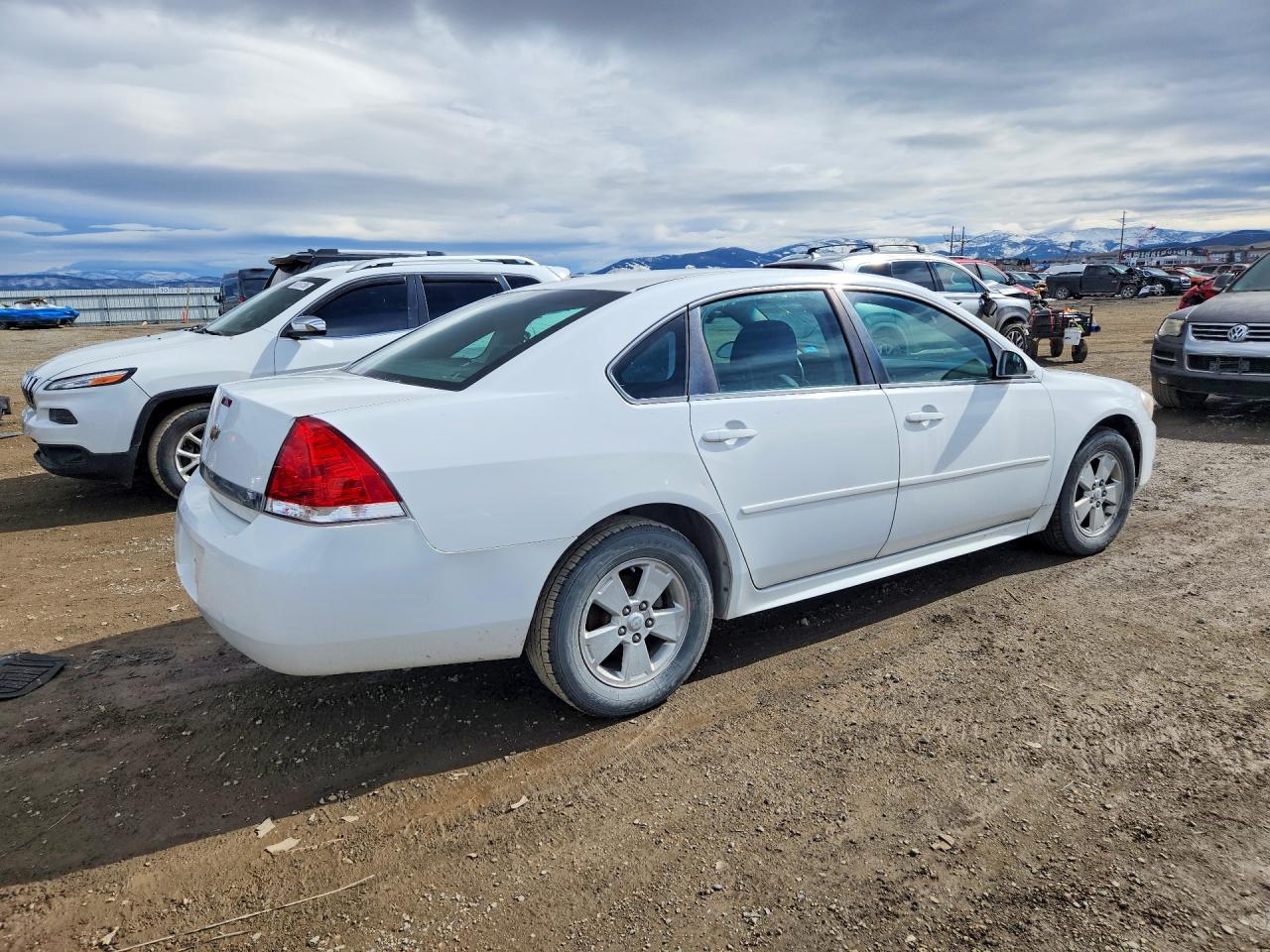 2010 CHEVROLET IMPALA LT photo 3