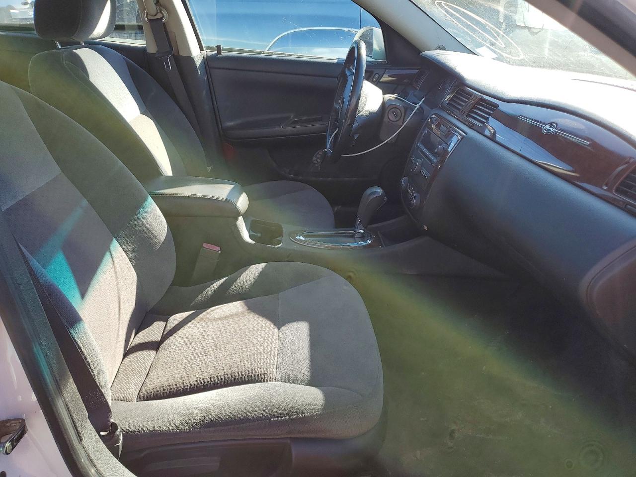 2010 CHEVROLET IMPALA LT photo 7