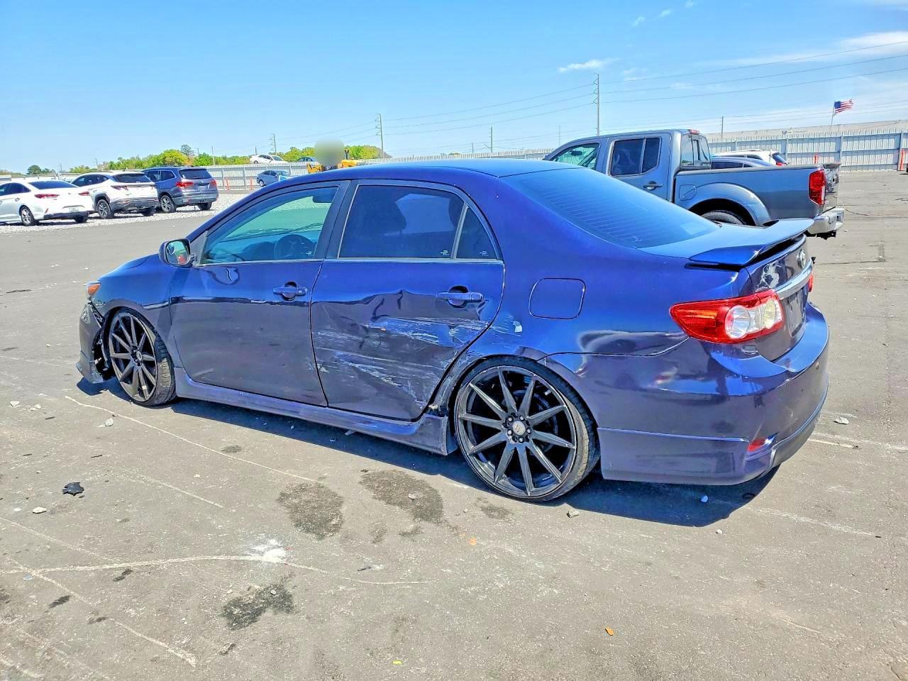 2011 TOYOTA COROLLA S photo 2