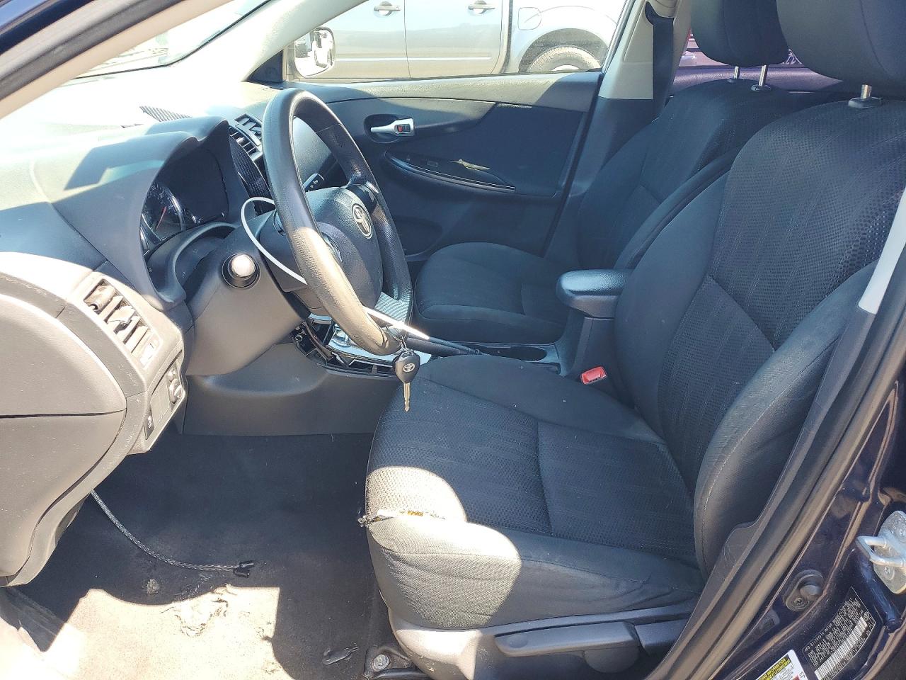 2011 TOYOTA COROLLA S photo 7