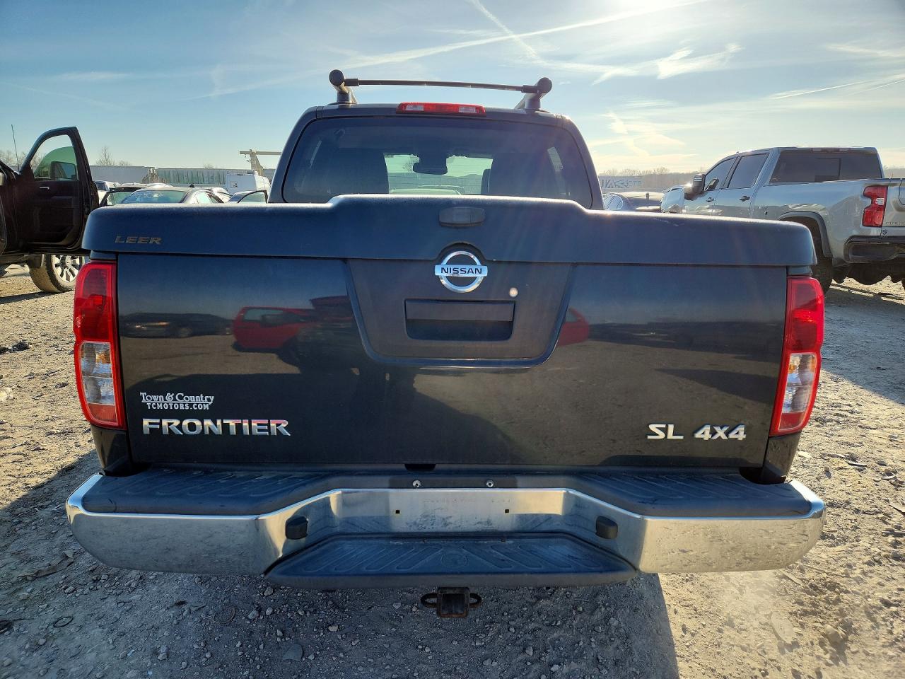2011 NISSAN FRONTIER S photo 11