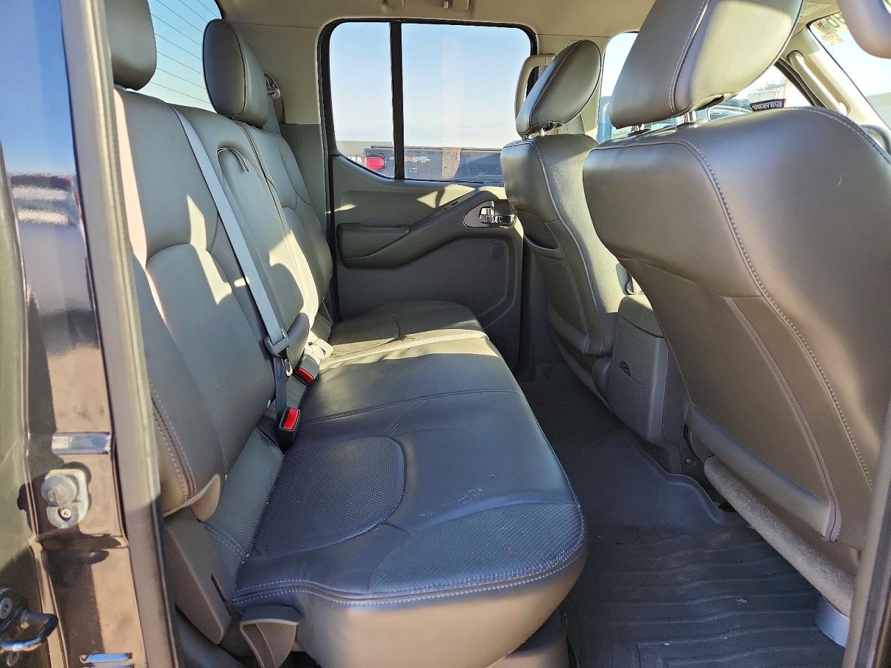 2011 NISSAN FRONTIER S photo 19