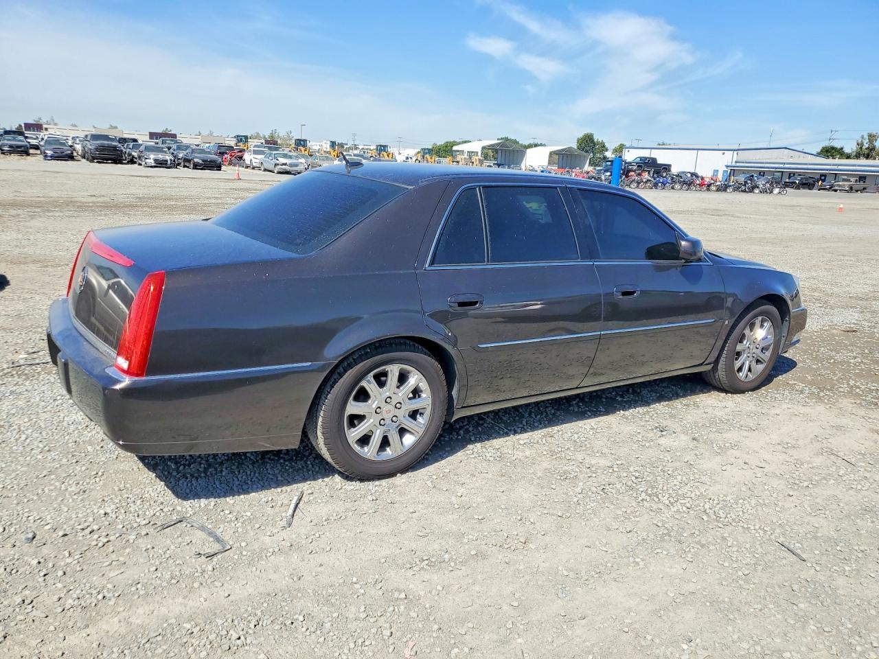 2008 CADILLAC DTS photo 5
