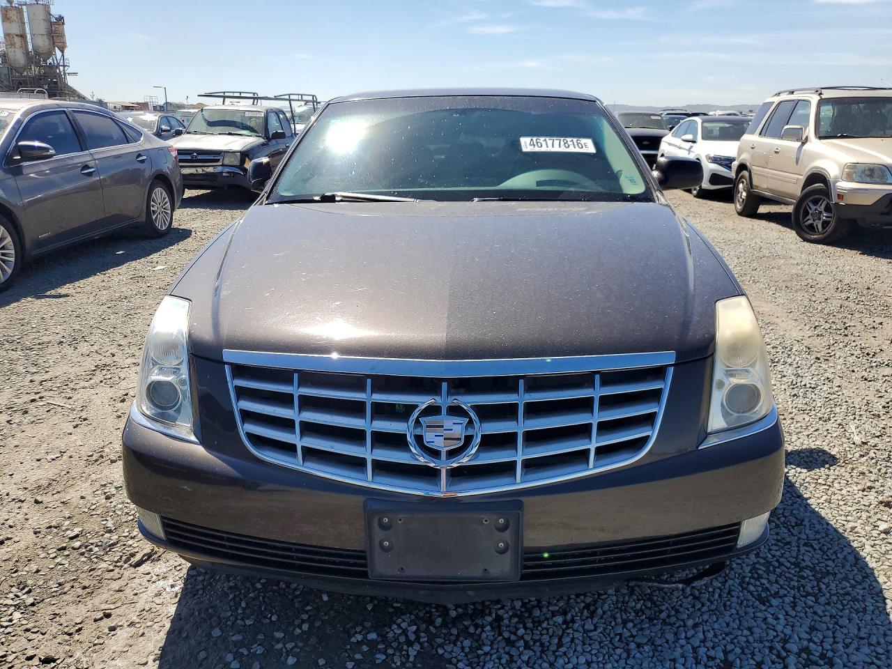 2008 CADILLAC DTS photo 9