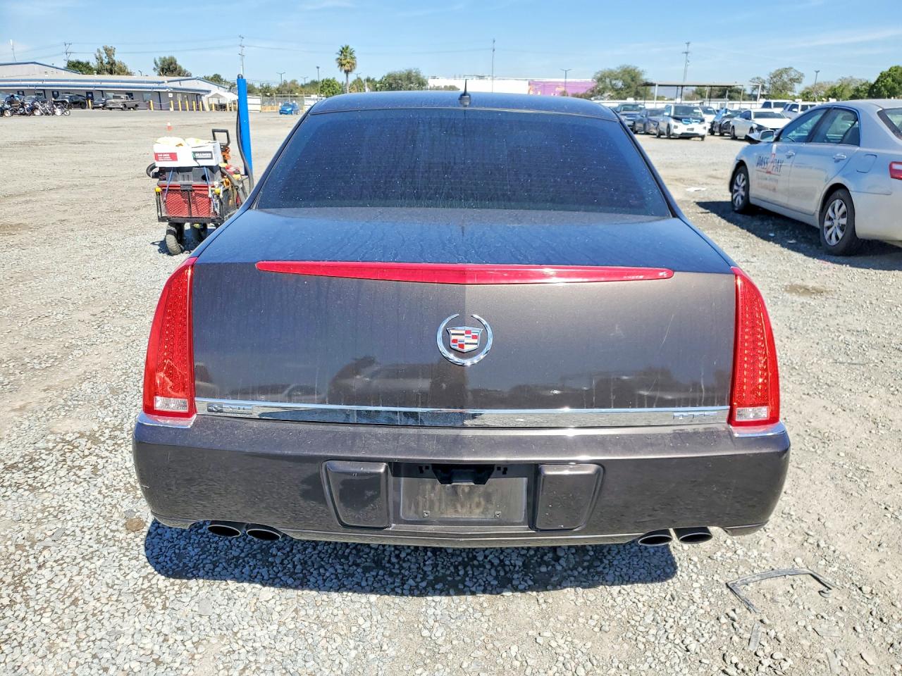 2008 CADILLAC DTS photo 11