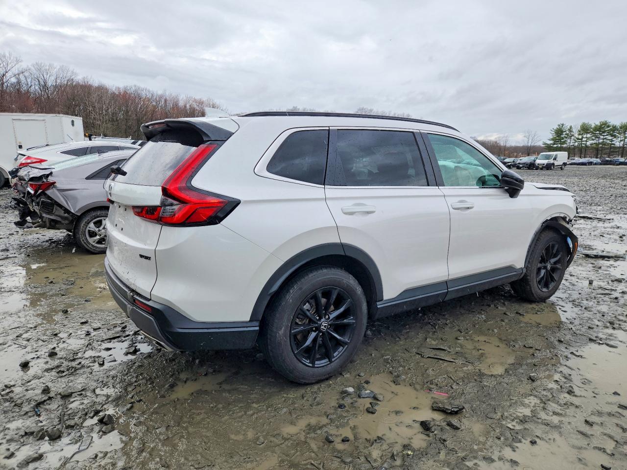 2025 HONDA CR-V SPORT photo 3