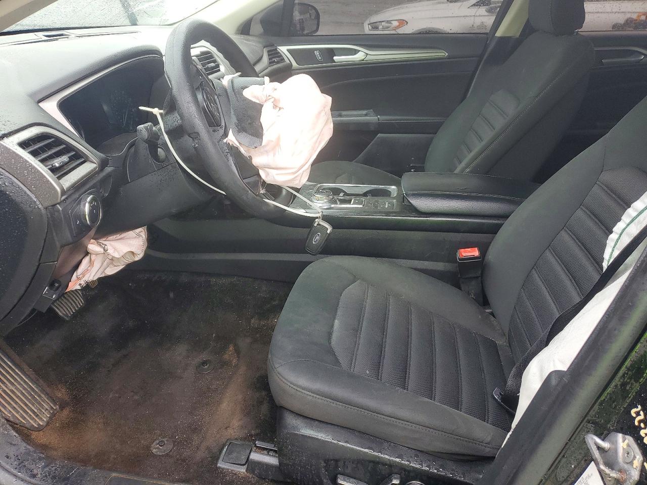 2018 FORD FUSION SE photo 19