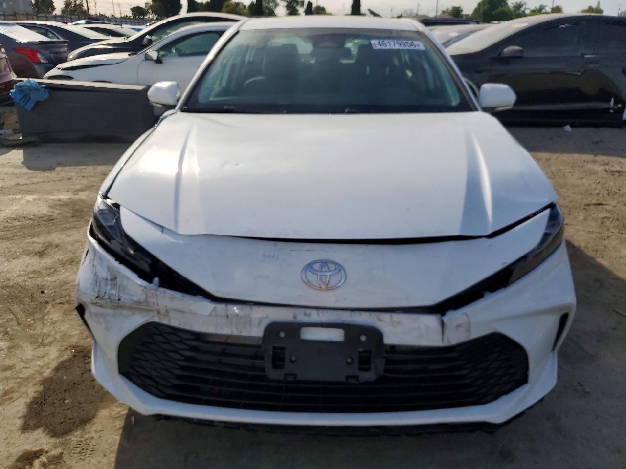 2026 TOYOTA CAMRY LE photo 17