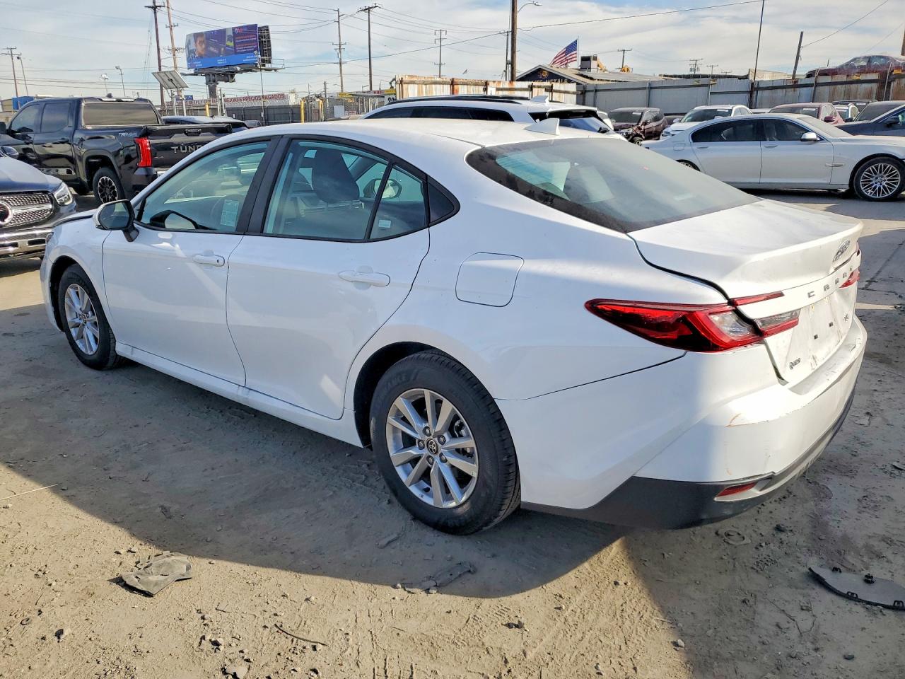 2026 TOYOTA CAMRY LE photo 5