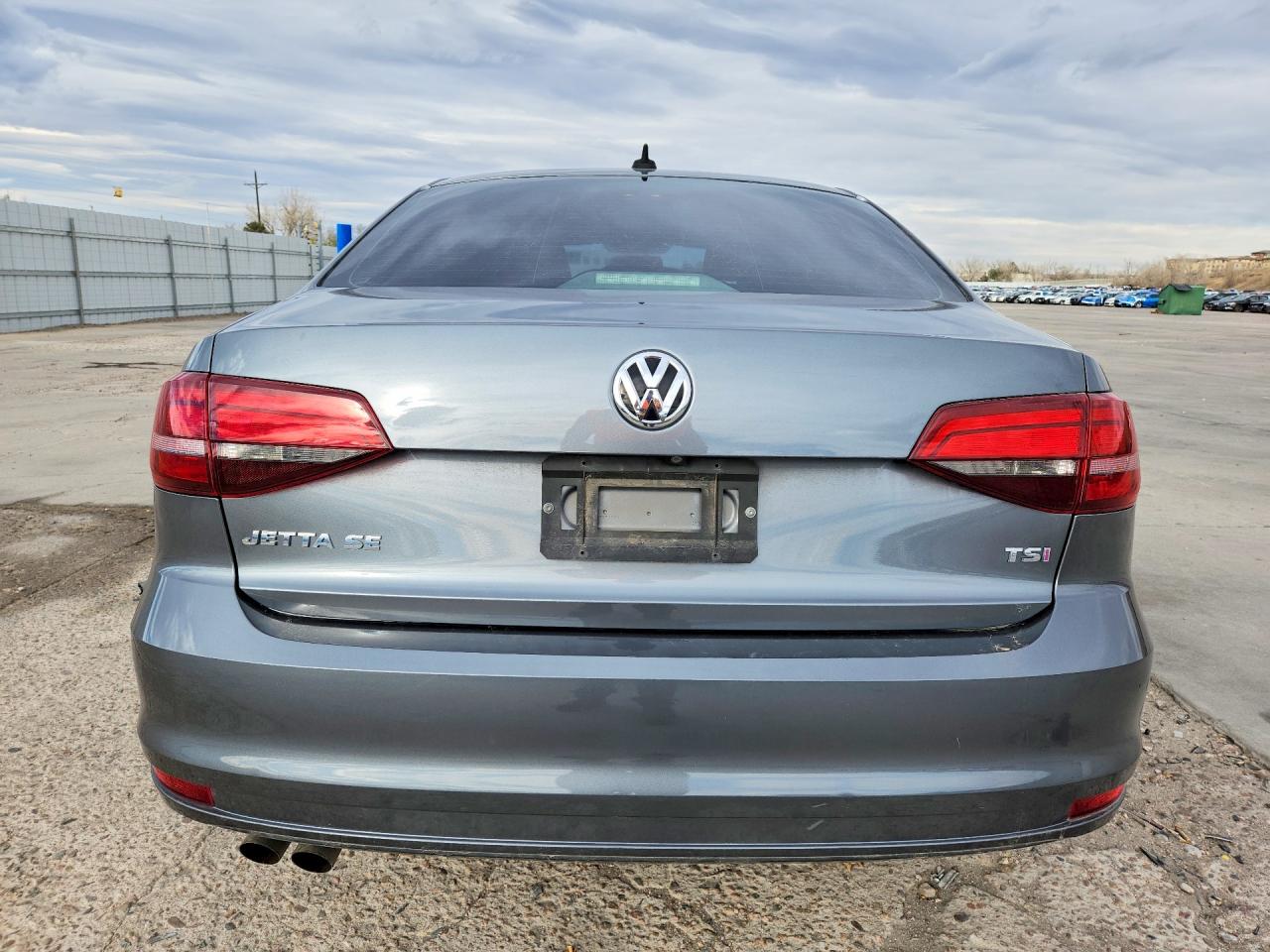 2017 VOLKSWAGEN JETTA SE photo 6