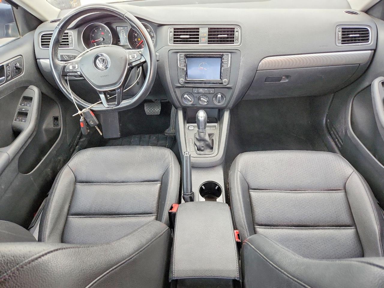 2017 VOLKSWAGEN JETTA SE photo 8