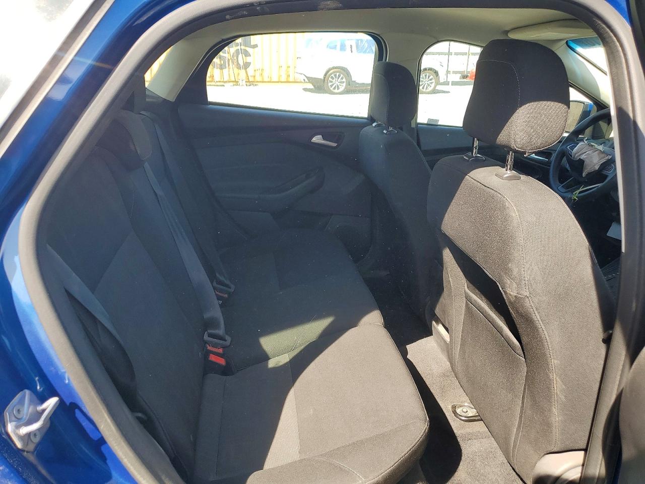 2018 FORD FOCUS SE photo 10