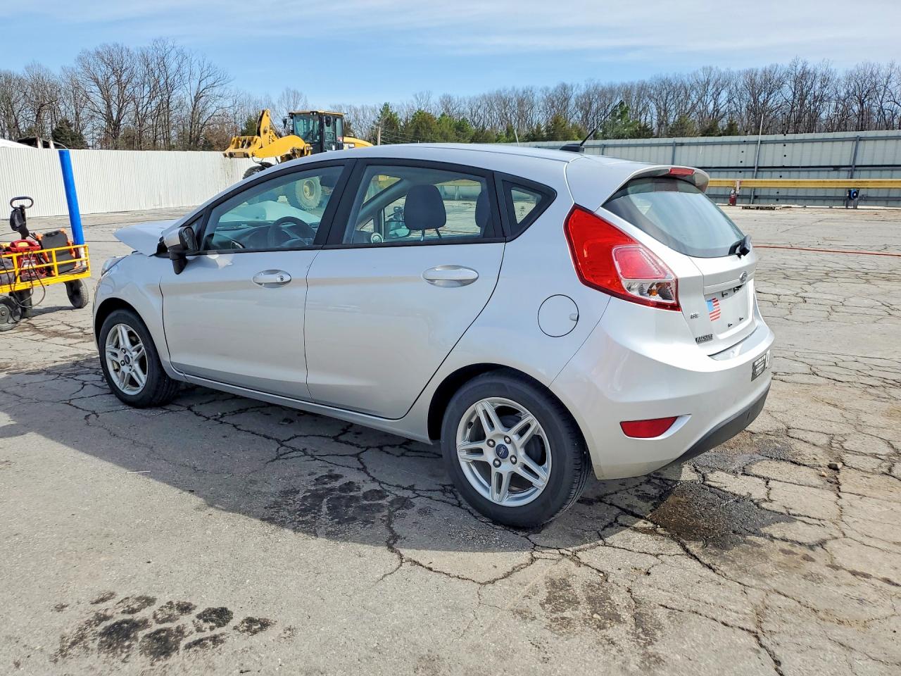 2018 FORD FIESTA SE photo 2