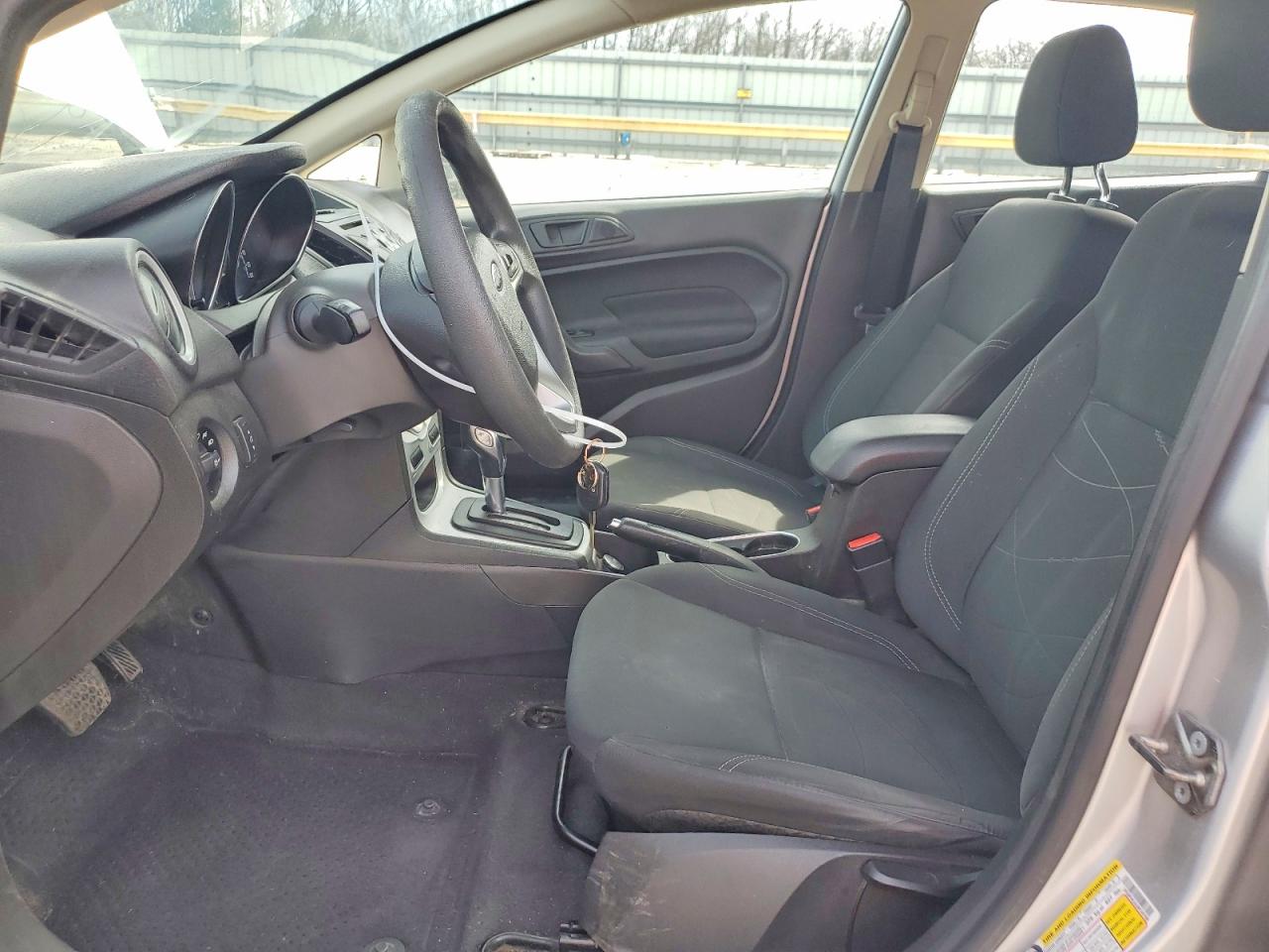 2018 FORD FIESTA SE photo 7