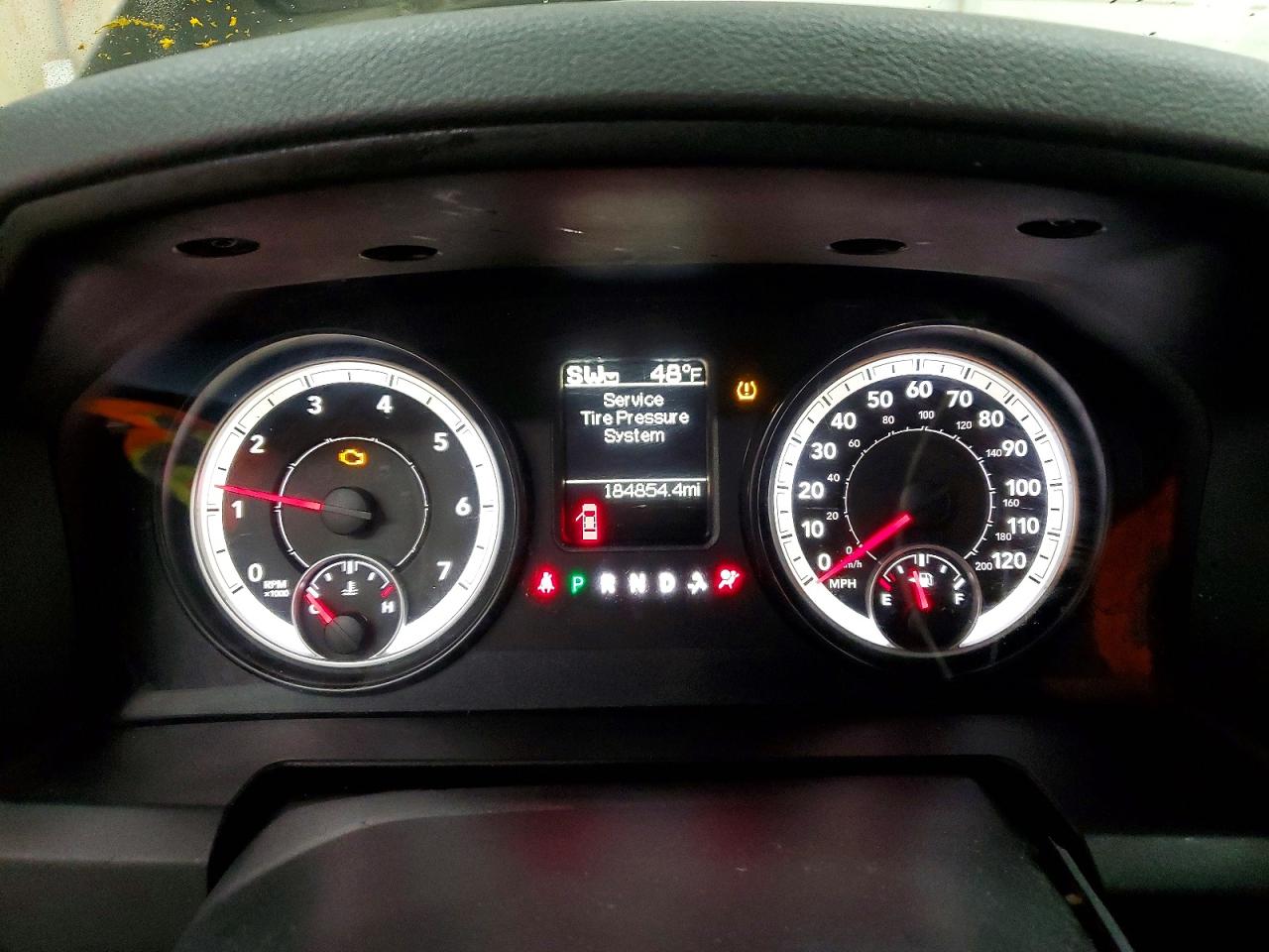 2014 RAM 1500 ST photo 9