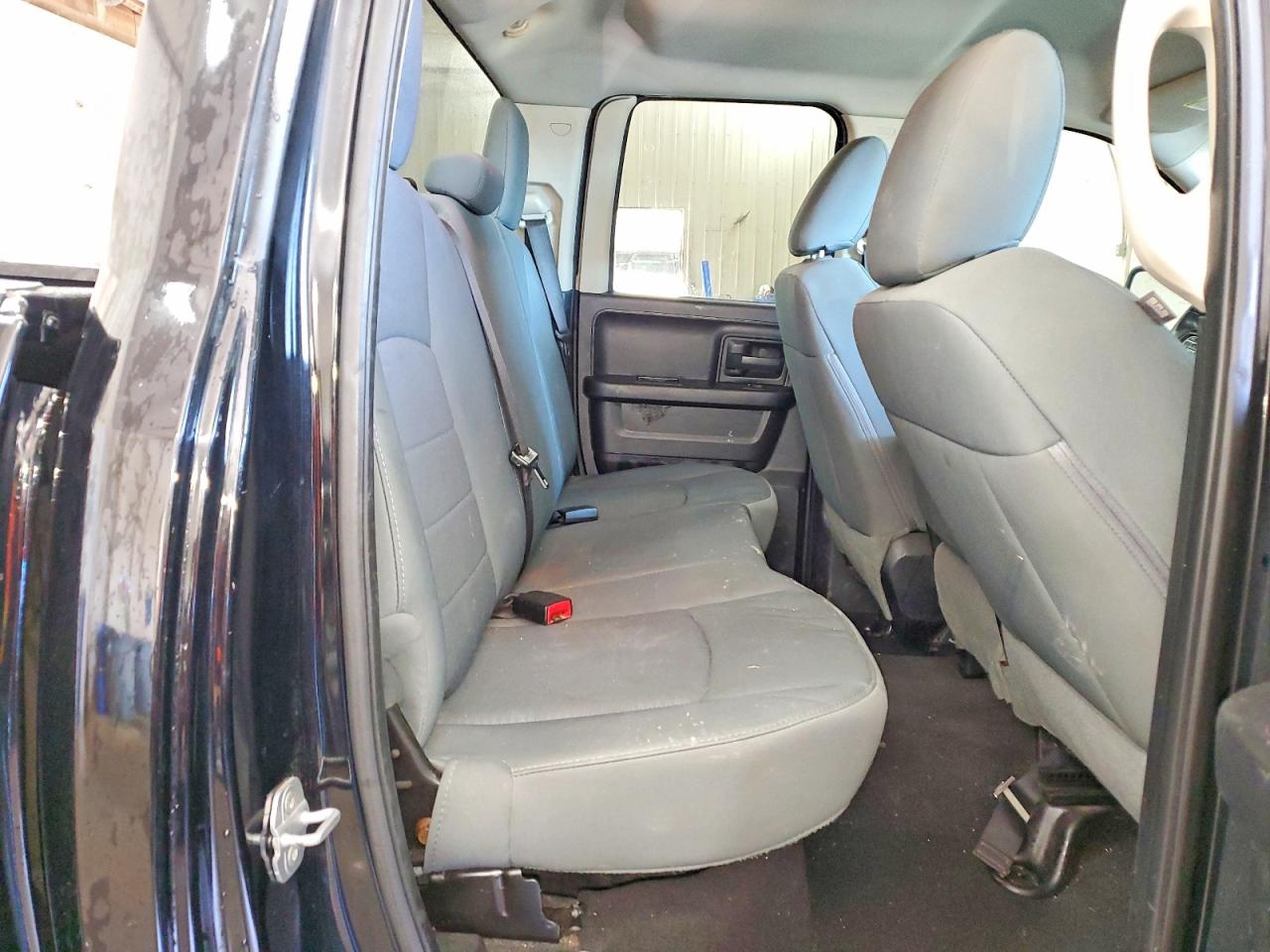 2014 RAM 1500 ST photo 10