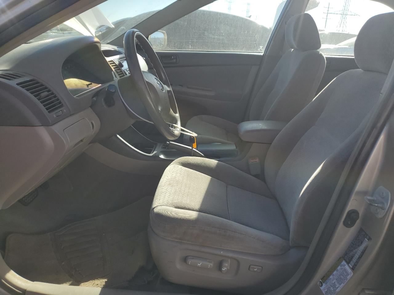 2004 TOYOTA CAMRY STANDARD photo 13
