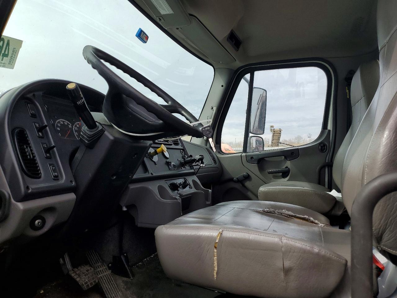 2020 FREIGHTLINER BUSINESS CLASS M2 REFRIGERATED BOX TRUCK photo 9