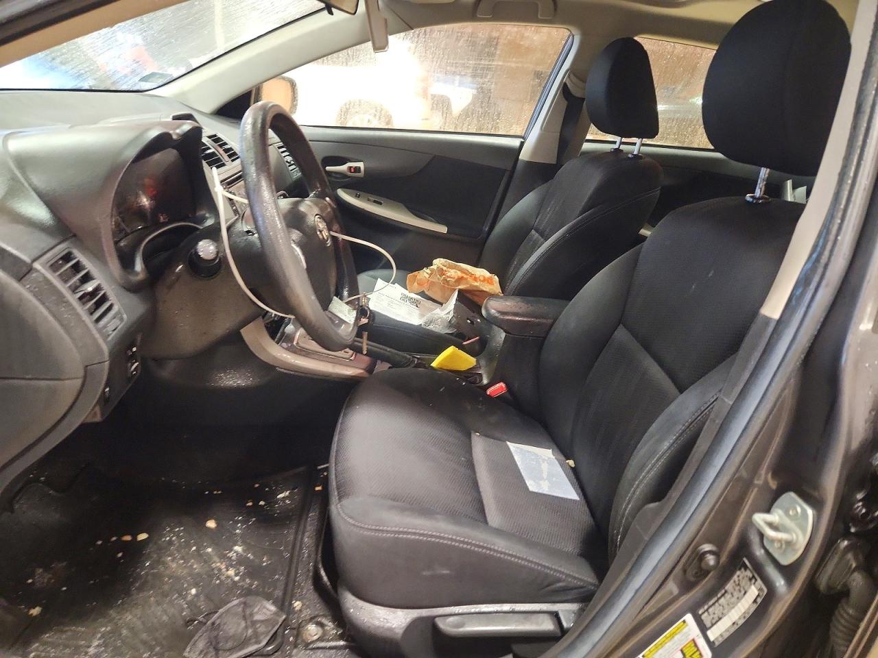 2013 TOYOTA COROLLA S photo 13