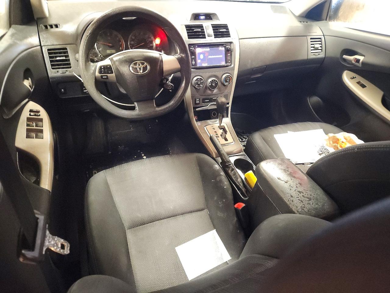 2013 TOYOTA COROLLA S photo 15