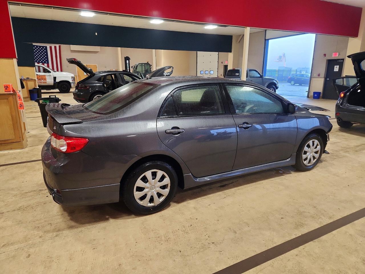 2013 TOYOTA COROLLA S photo 5