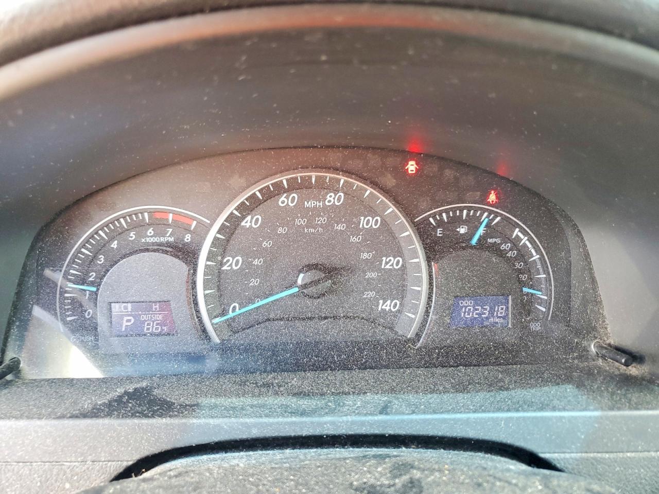 2012 TOYOTA CAMRY LE photo 17