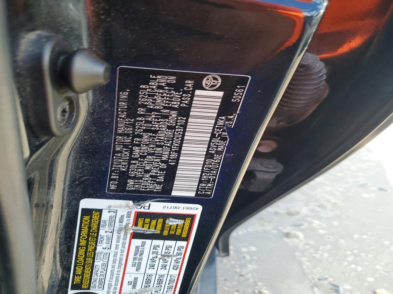 2012 TOYOTA CAMRY LE photo 23