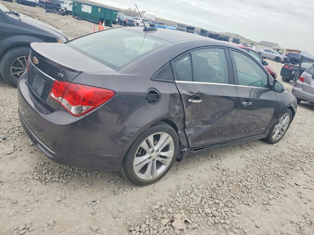 2015 CHEVROLET CRUZE LTZ photo 3