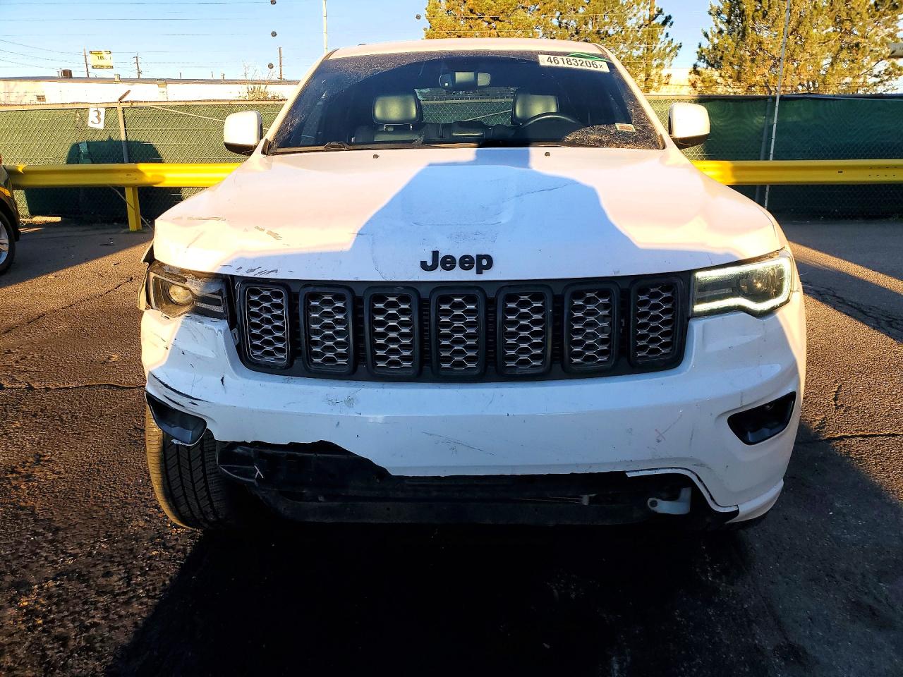 2019 JEEP GRAND CHEROKEE LAREDO photo 5