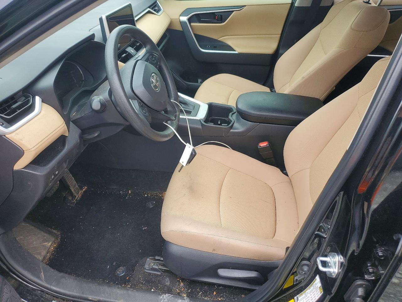 2025 TOYOTA RAV4 LE photo 13