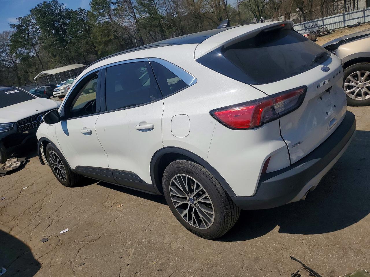 2022 FORD ESCAPE SEL photo 3