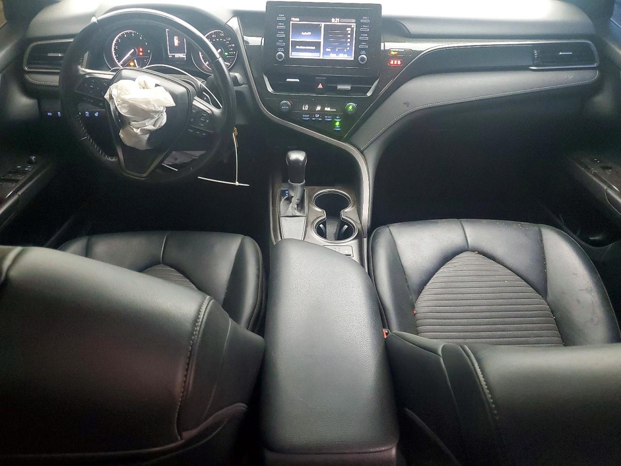 2022 TOYOTA CAMRY SE photo 22